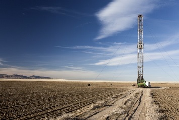 Oil drilling auctions