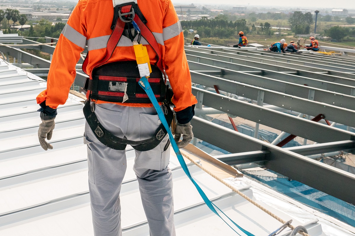 Fall protection equipment, roofing near miss