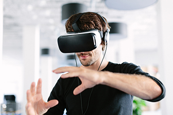 9 Companies Currently Leading the Way in VR Training (Part 1) - L&D